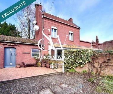 /international/fr/neuville-saint-vaast-calais-310108530842/