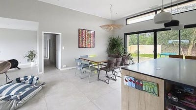 /international/fr/camblanes-et-meynac-aquitaine-310105969433/
