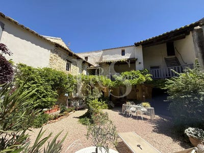/international/fr/caderousse-provence-alpes-cote-d-azur-120091783733/