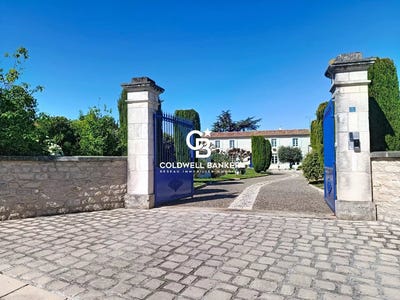 /international/fr/montils-charente-310107300644/