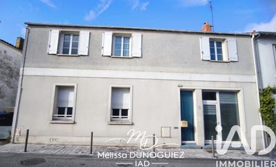 /international/fr/la-rochelle-franche-comte-310108043155/