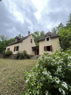 /international/fr/saint-leon-sur-vezere-aquitaine-310108649747/