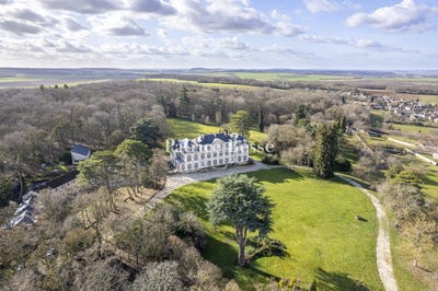 /international/fr/fontainebleau-ile-de-france-310106360996/