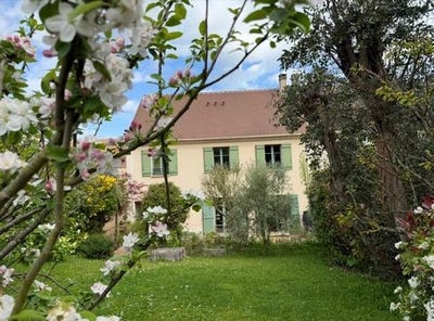 /international/fr/thoiry-ile-de-france-310107473323/