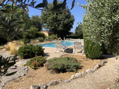 /international/fr/uzes-languedoc-roussillon-310101513827/?lang=pt
