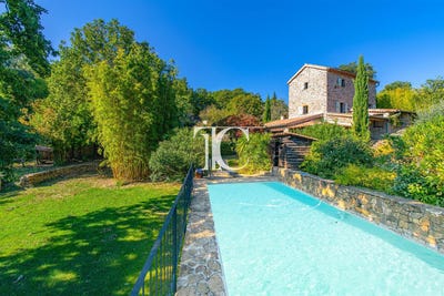 /international/fr/saint-ambroix-languedoc-roussillon-310106263709/