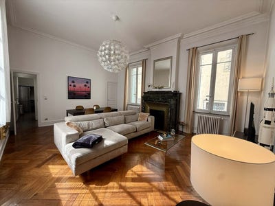 /international/fr/carcassonne-languedoc-roussillon-310107566158/