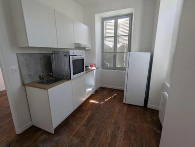 /international/fr/bourges-centre-val-de-loire-310105749530/