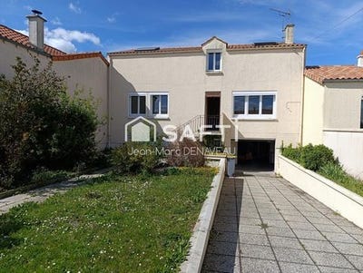 /international/fr/loudun-charente-310101387818/