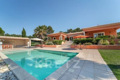 /international/fr/nimes-languedoc-roussillon-310108596113/