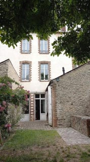 /international/fr/laval-pays-de-la-loire-310119977040/