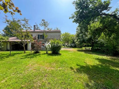 /international/fr/puylaurens-midi-pyrenees-310107647954/