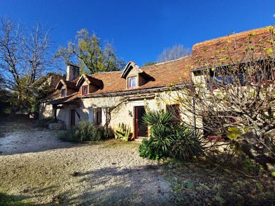 /international/fr/caylus-midi-pyrenees-310108525794/