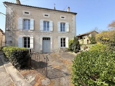 /international/fr/saint-severin-charente-310106690230/
