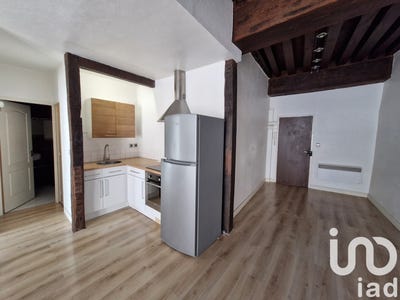 /international/fr/orleans-centre-val-de-loire-310098143911/