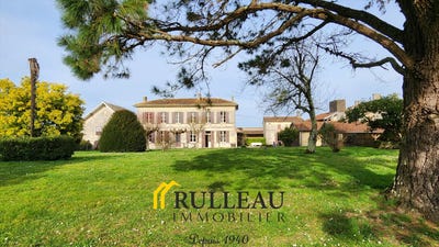 /international/fr/bourg-aquitaine-310110291664/