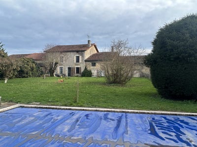 /international/fr/le-grand-madieu-charente-310107922440/