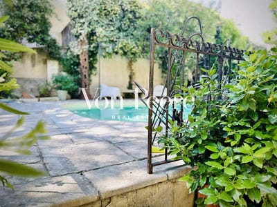 /international/fr/carpentras-provence-alpes-cote-d-azur-310108870728/