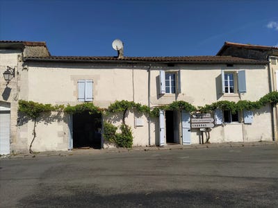 /international/fr/combiers-charente-310119980184/