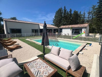 /international/fr/saint-ambroix-languedoc-roussillon-310101487252/?lang=fr