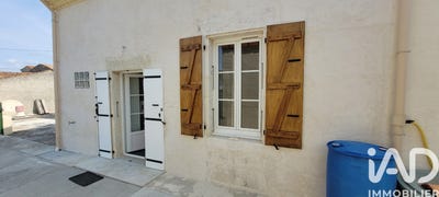 /international/fr/saint-jean-d-angely-charente-310105264316/