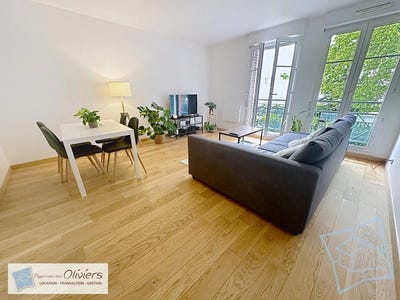 /international/fr/voisins-le-bretonneux-ile-de-france-310101486231/?lang=zh-cn