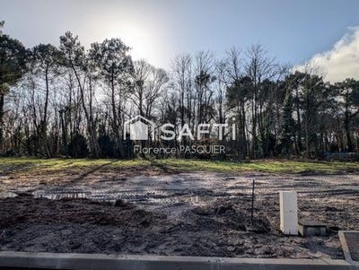 /international/fr/saint-aubin-de-medoc-aquitaine-310105897756/