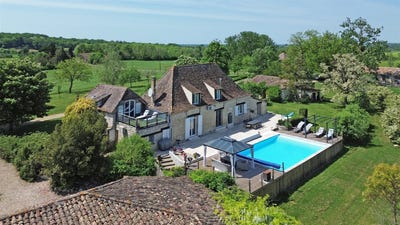 /international/fr/montignac-de-lauzun-aquitaine-310107887927/