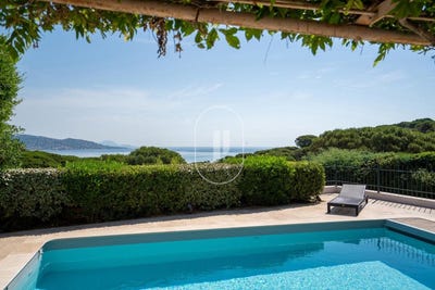 /international/fr/sainte-maxime-provence-alpes-cote-d-azur-310109111617/