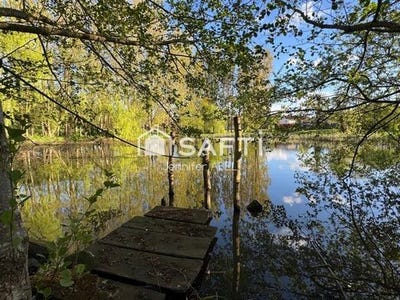 /international/fr/la-chapelle-saint-laurent-charente-310100877618/