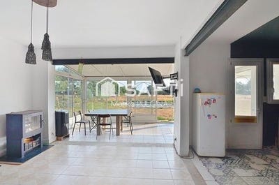 /international/fr/saint-julien-des-landes-pays-de-la-loire-310119547032/