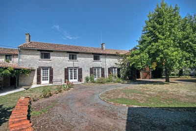 /international/fr/melleran-charente-310105997333/