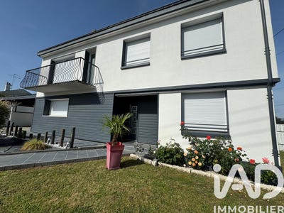 /international/fr/murs-erigne-pays-de-la-loire-310107237549/