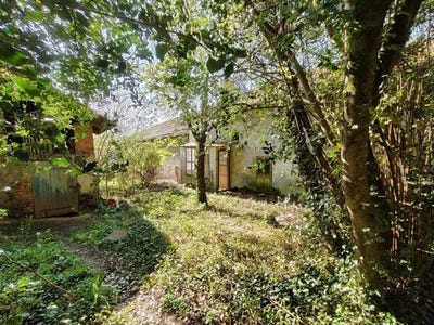 /international/fr/oradour-sur-vayres-limousin-120092948141/