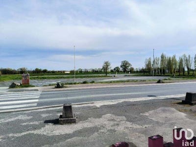 /international/fr/saint-jean-de-beugne-pays-de-la-loire-310098577959/