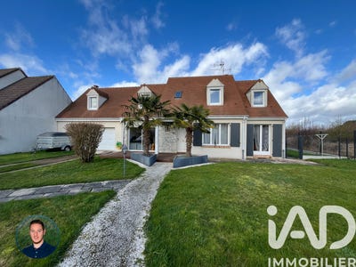 /international/fr/maintenon-centre-val-de-loire-310105896440/