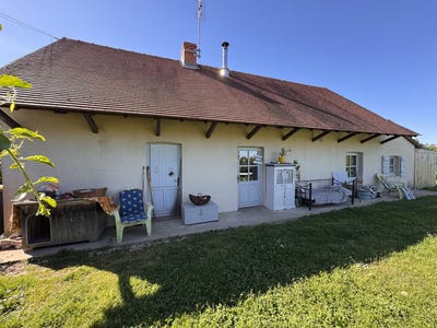 /international/fr/la-chapelle-saint-sauveur-burgundy-310108183580/