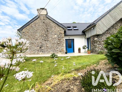 /international/fr/le-cloitre-pleyben-brittany-310108044259/