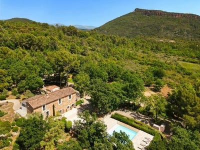 /international/fr/fayence-provence-alpes-cote-d-azur-310108531010/