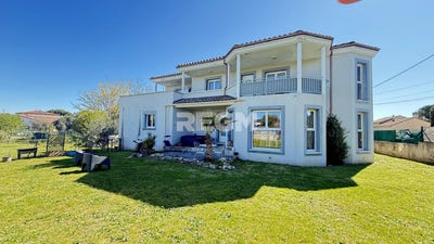 /international/fr/bagard-languedoc-roussillon-310107045679/