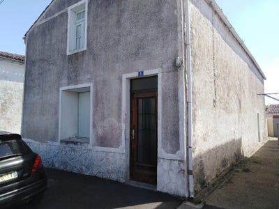 /international/fr/saint-jean-d-angle-charente-310105186271/