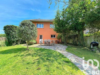 /international/fr/mandres-les-roses-ile-de-france-310099709259/