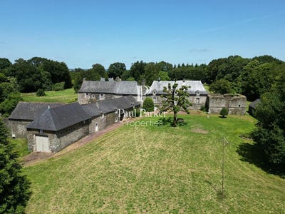 /international/fr/ploermel-brittany-310107708805/?lang=de
