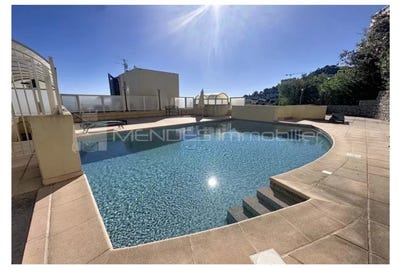 /international/fr/beausoleil-provence-alpes-cote-d-azur-310108460319/