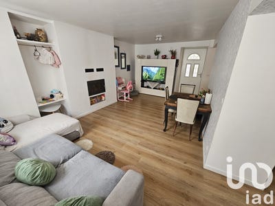 /international/fr/montmirail-ardennes-310099559897/