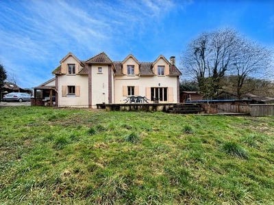 /international/fr/charny-oree-de-puisaye-burgundy-310105340835/