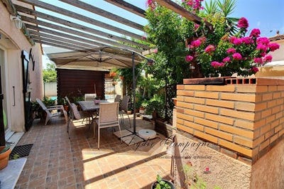 /international/fr/lezignan-corbieres-languedoc-roussillon-310100988896/?lang=en