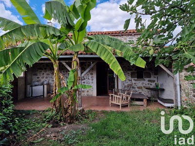 /international/fr/saint-estephe-charente-310107766282/