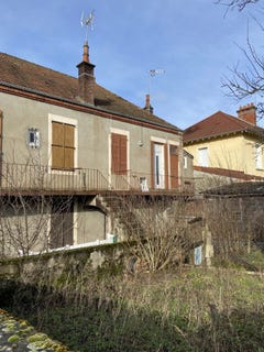 /international/fr/le-creusot-burgundy-310098949479/