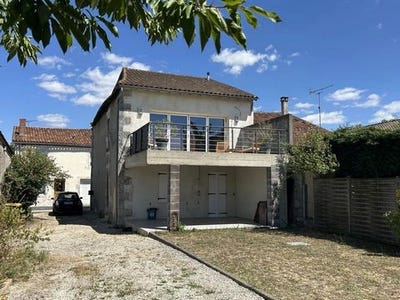 /international/fr/aubeterre-sur-dronne-charente-310100115172/